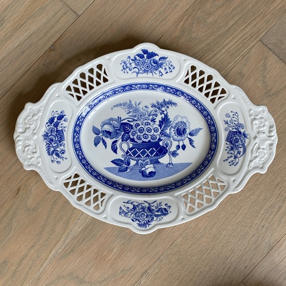 Limited Edition Pierced Fruit Basket - Spode Blue Room Signature Collection - Picture 3 of 10